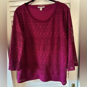 Like new Dana Buchman, plum colored lace print pull over top in size large